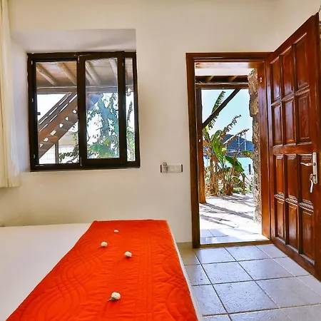 Kekova Theimussa בית הארחה 3*